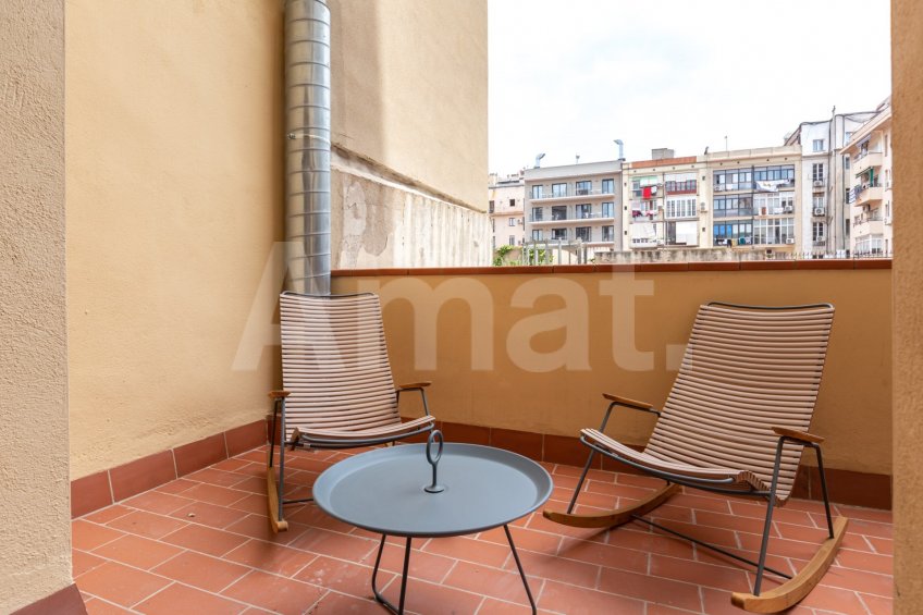 Large & furnished flat with terraces in the Eixample -2