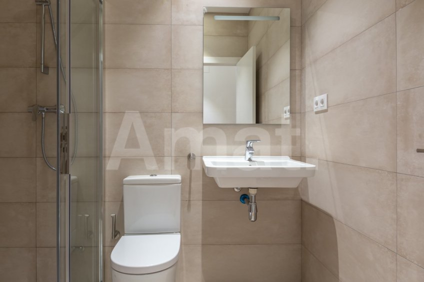 Large & furnished flat with terraces in the Eixample -25