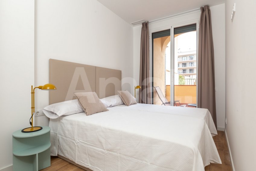 Large & furnished flat with terraces in the Eixample -7