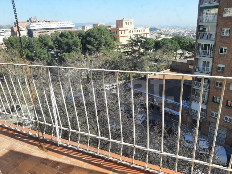 Oportunitat: Pis exterior amb 4 dorm, a la falda de Collserola -15
