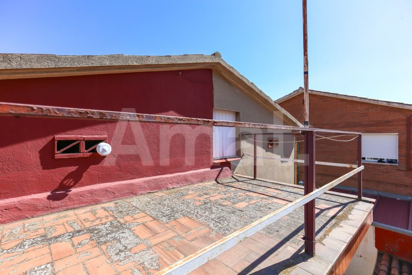 Detached house ready to renovate, in Bellsoleig -46