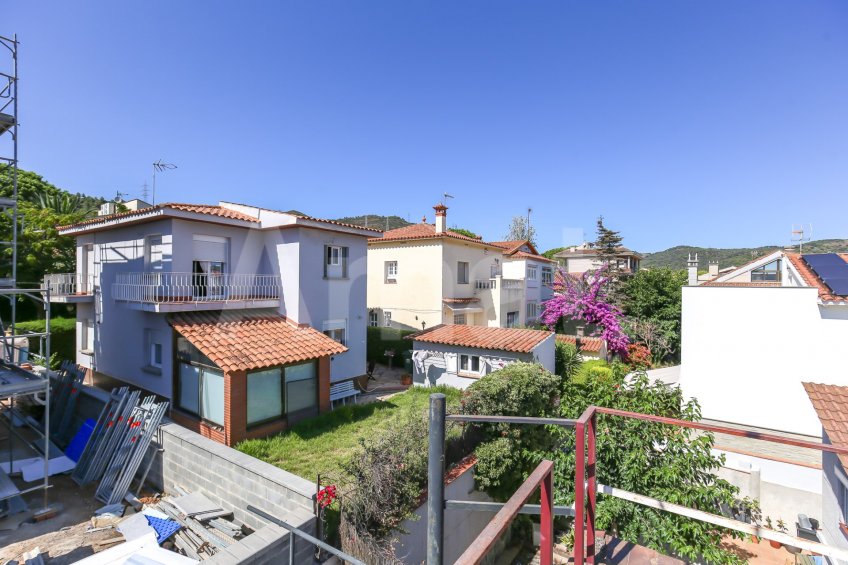 Detached house ready to renovate, in Bellsoleig -47