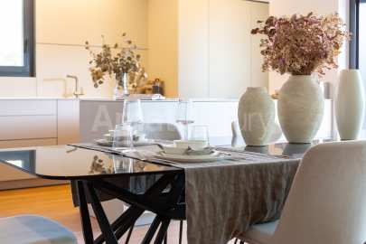 ELS GARROFERS-Solanes. Ático nuevo con solárium de 77m² -12