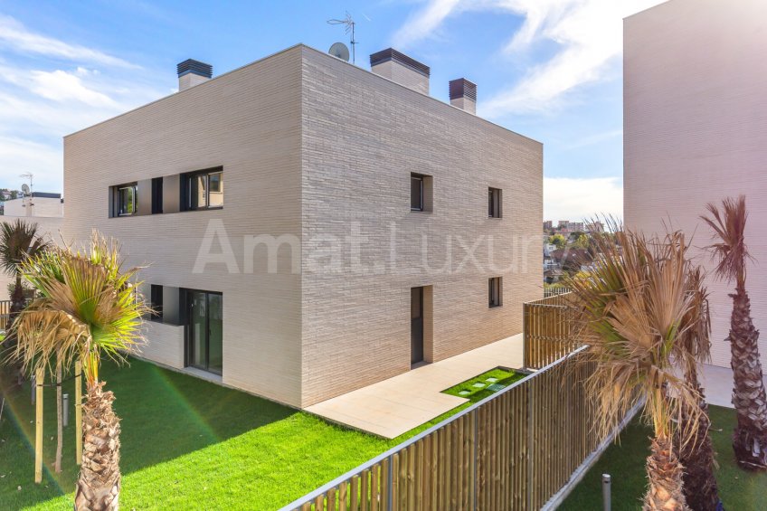 ELS GARROFERS-Solanes Planta Baixa nova amb gran jardí privat de 315m2 -45