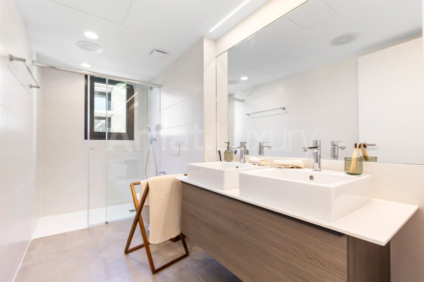 ELS GARROFERS-Solanes. Àtic nou amb solàrium de 77m² -35