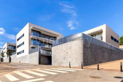 ELS GARROFERS-Solanes Planta Baja nueva con gran jardín privado de 226m2 -41