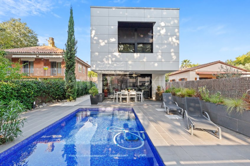 Fantastic modern house in Mas Gener - Mirasol
