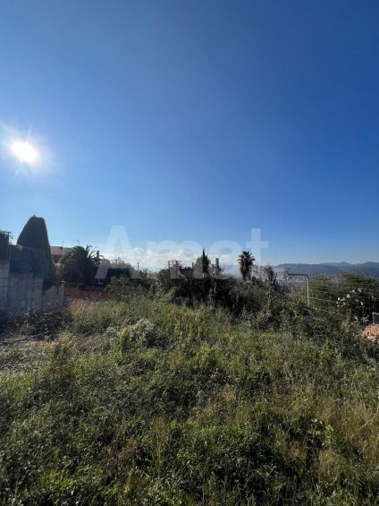 Solar cantoner amb vistes increïbles -7