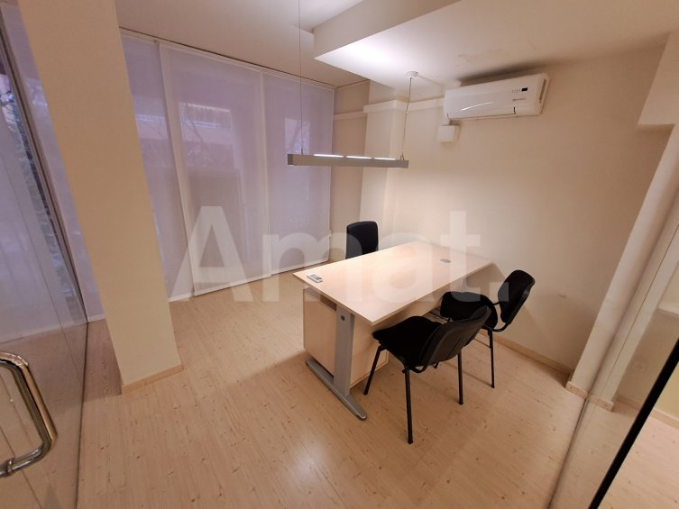 Commercial premises for rent in Sant Joan Despí, ideal for your business. -16