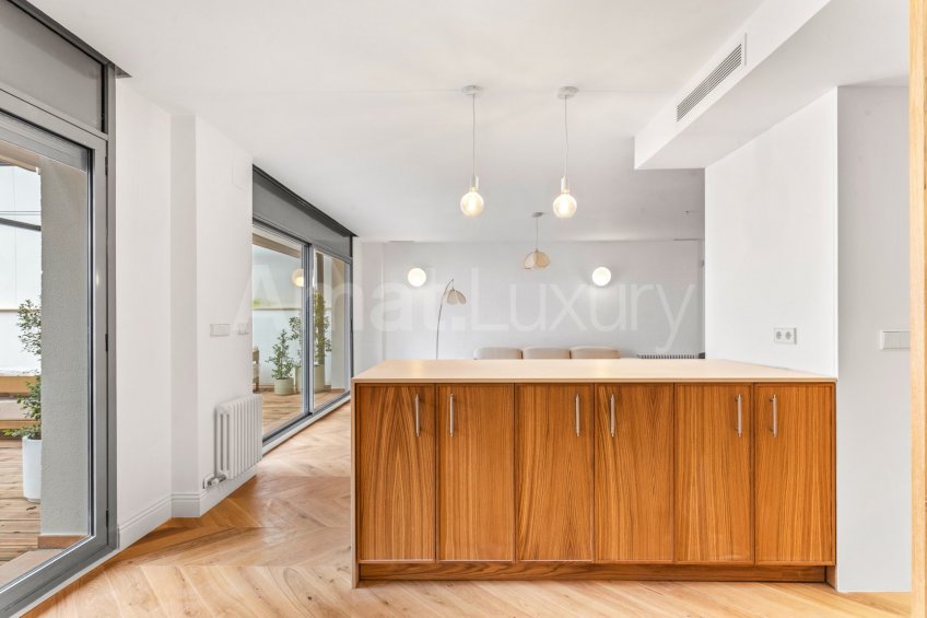 Brand-new duplex flat with 277m² terrace in Eixample -17
