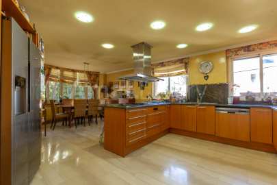 Fantàstica casa a zona residencial de Can Majó. -11