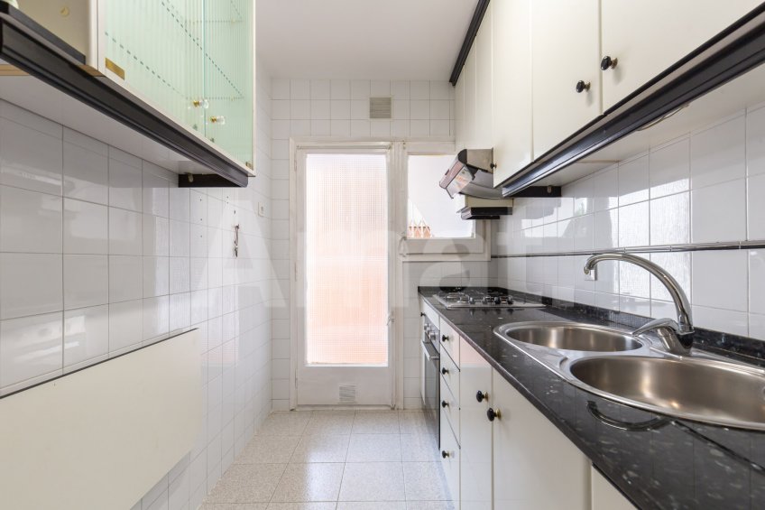 3-bedroom flat, in the centre -2