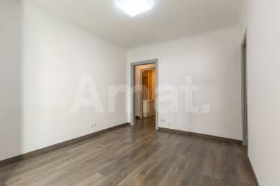 3-bedroom flat, in the centre -11
