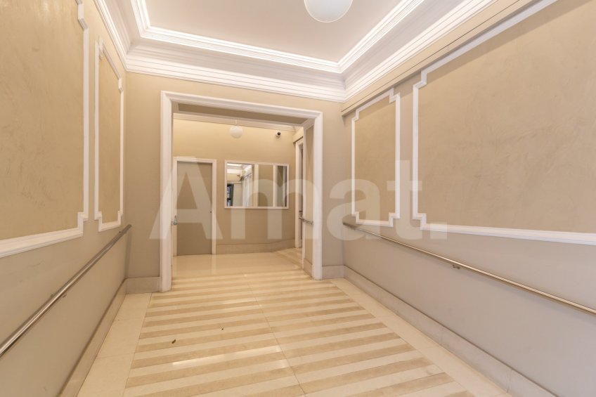 Magnificent Corner Apartment for Rent in Prime Location near Plaça Europa, L'Hospitalet -47