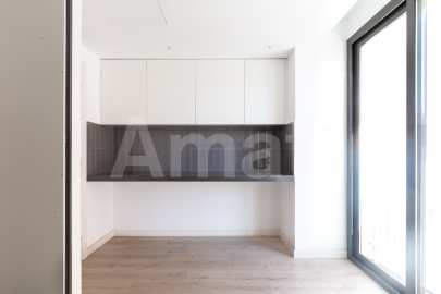 Magnificent Corner Apartment for Rent in Prime Location near Plaça Europa, L'Hospitalet -15