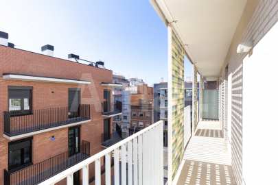 Magnificent Corner Apartment for Rent in Prime Location near Plaça Europa, L'Hospitalet -23