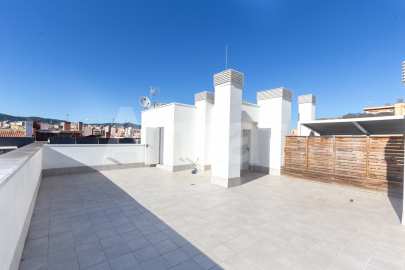 Magnificent Corner Apartment for Rent in Prime Location near Plaça Europa, L'Hospitalet -41