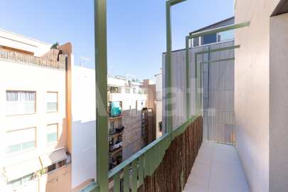 Magnificent Corner Apartment for Rent in Prime Location near Plaça Europa, L'Hospitalet -5