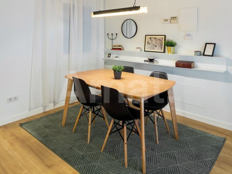 1840 APARTMENTS– Renovated and furnished 2-bedroom flat with pool -6