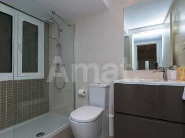 1840 APARTMENTS– Renovated and furnished studio with pool -10