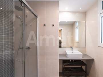 1840 APARTMENTS– Renovated and furnished 3-bedroom flat with pool -15
