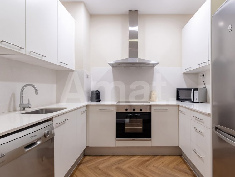 1840 APARTMENTS– Piso reformado y amueblado con 3 dorm. y piscina -15