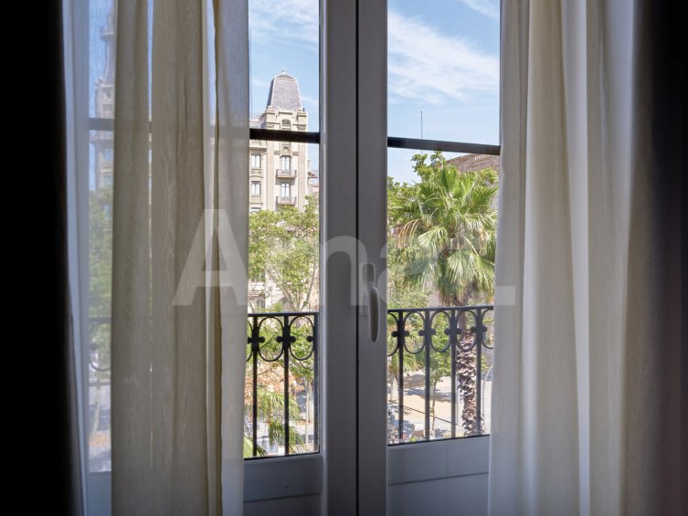 1840 APARTMENTS– Piso reformado y amueblado con 3 dorm. y piscina -18