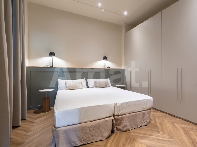 1840 APARTMENTS– Piso reformado y amueblado con 3 dorm. y piscina -23