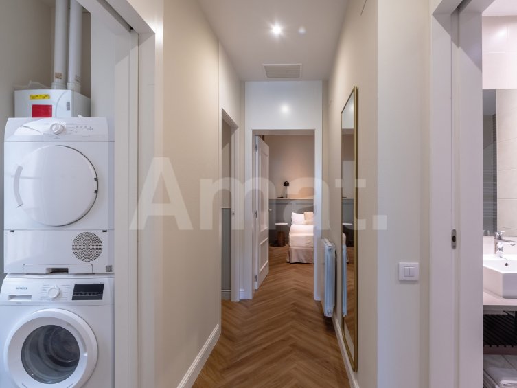 1840 APARTMENTS– Piso reformado y amueblado con 3 dorm. y piscina -30