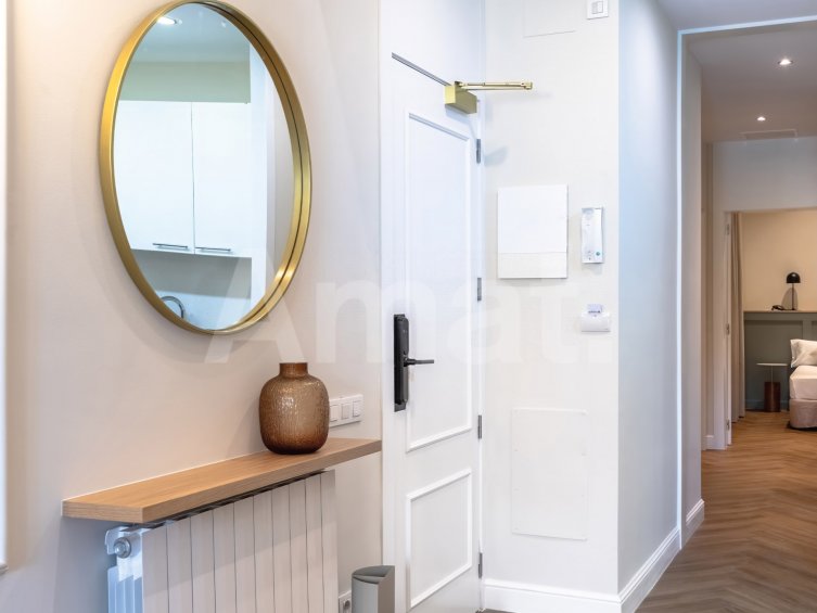 1840 APARTMENTS– Piso reformado y amueblado con 3 dorm. y piscina -6