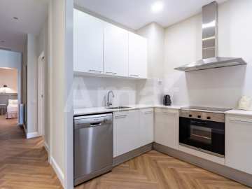 1840 APARTMENTS– Piso reformado y amueblado con 3 dorm. y piscina -14