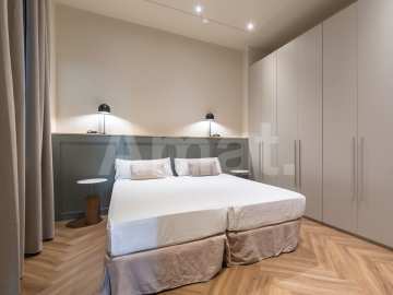 1840 APARTMENTS– Piso reformado y amueblado con 3 dorm. y piscina -23