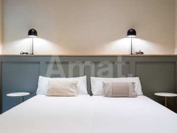 1840 APARTMENTS– Piso reformado y amueblado con 3 dorm. y piscina -24