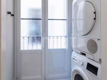 1840 APARTMENTS– Piso reformado y amueblado con 3 dorm. y piscina -31