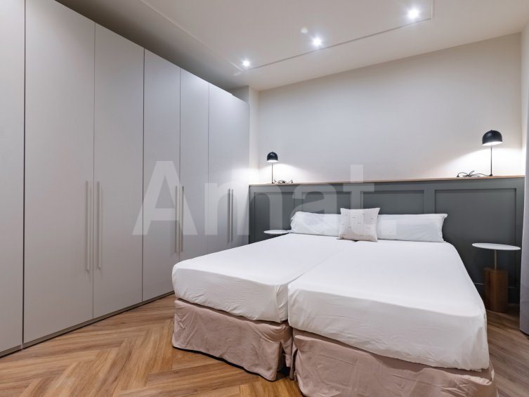 1840 APARTMENTS– Piso reformado y amueblado con 3 dorm. y piscina -15