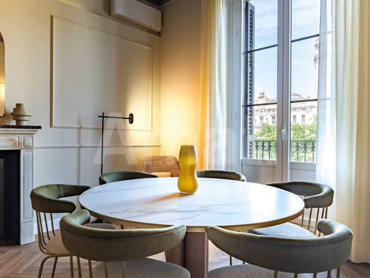 1840 APARTMENTS- Pis reformat i moblat amb 3 dorm. i piscina -11