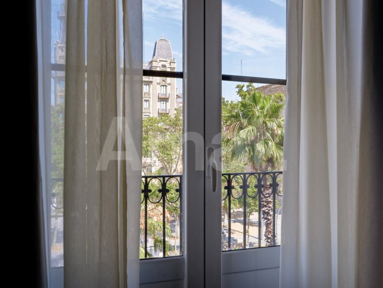 1840 APARTMENTS- Pis reformat i moblat amb 3 dorm. i piscina -17