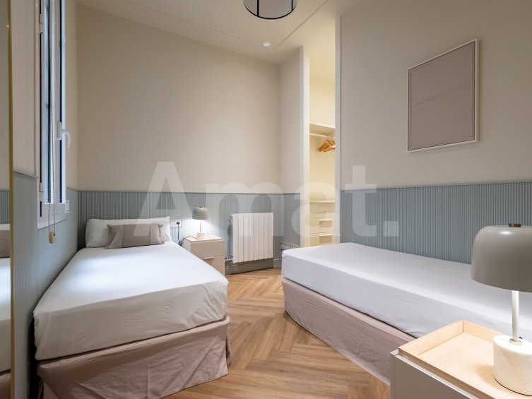 1840 APARTMENTS- Pis reformat i moblat amb 3 dorm. i piscina -27