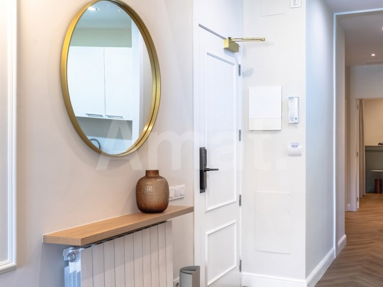 1840 APARTMENTS- Pis reformat i moblat amb 3 dorm. i piscina -6