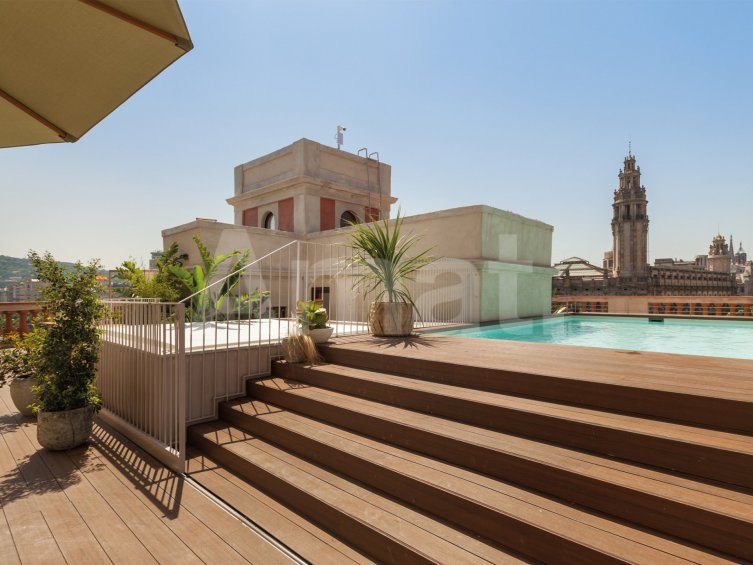 1840 APARTMENTS- Àtic-estudi reformat i moblat amb piscina -16