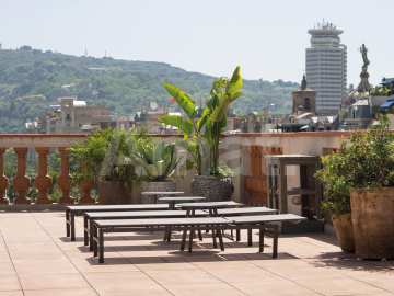 1840 APARTMENTS- Àtic-estudi reformat i moblat amb piscina -18