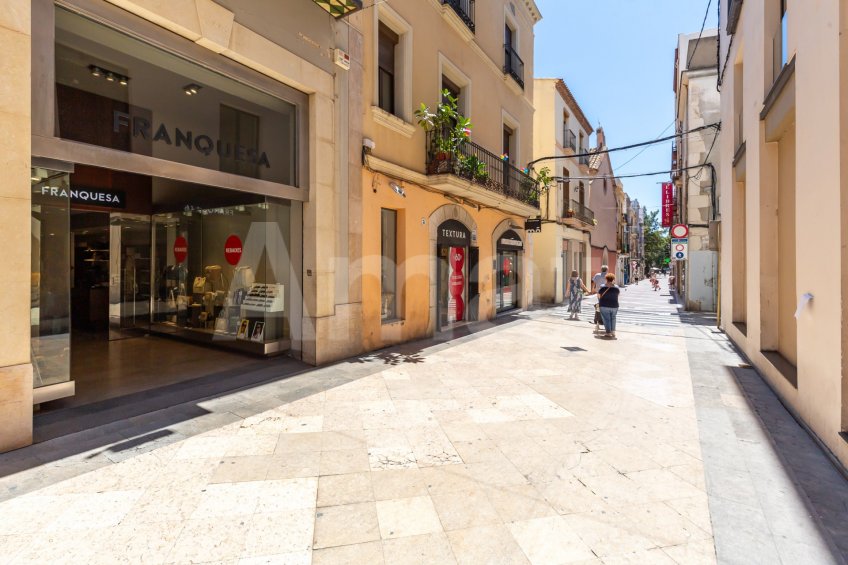 PLAÇA1 - Pis nou amb piscina comunitaria al centre -29