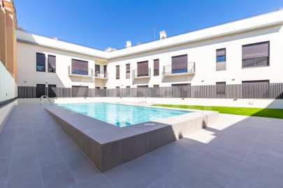 PLAÇA1 - Pis nou amb piscina comunitaria al centre -23