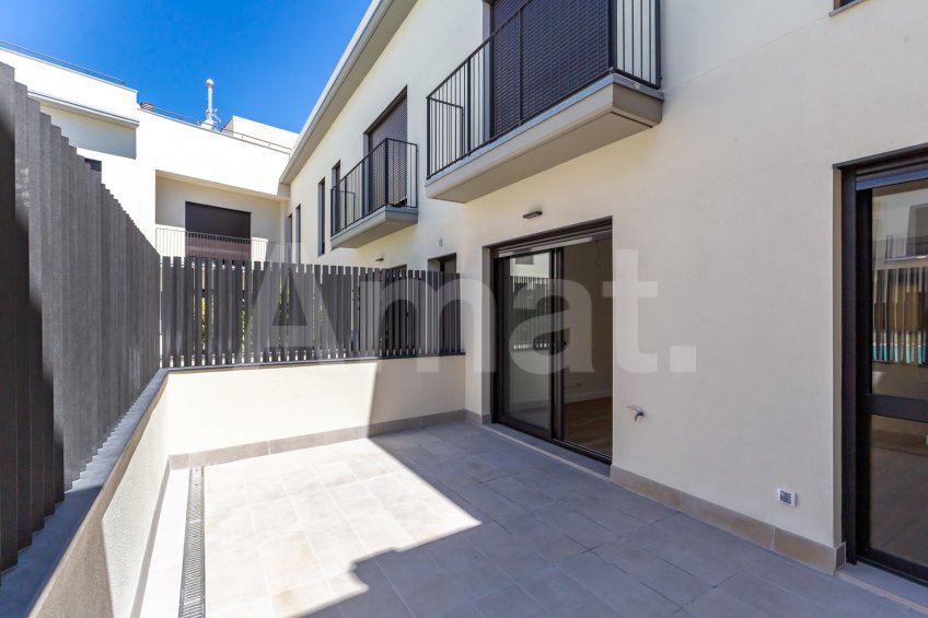 PLAÇA1 - Brand new ground floor fralt, with terrace and pool in the center -23