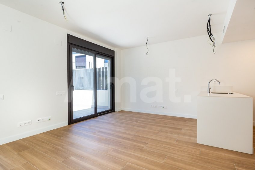 PLAÇA1 - Brand new ground floor fralt, with terrace and pool in the center -7