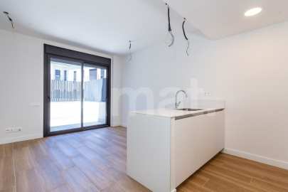 PLAÇA1 - Brand new ground floor fralt, with terrace and pool in the center -13