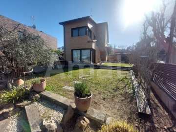 Xalet de 233 m2 construïts sobre una parcel·la de 420 m2 a Mirasol -3