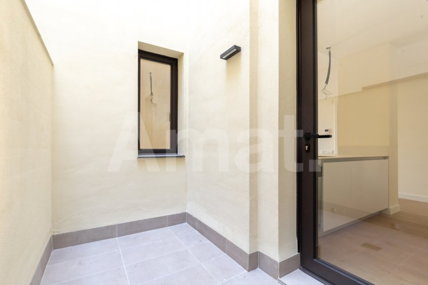 Piso nuevo con piscina, en el centro -27