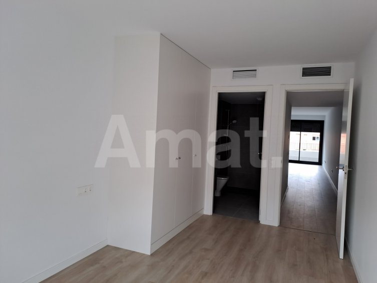 Brand new flat with large 28 m² terrace in Sant Feliu -17