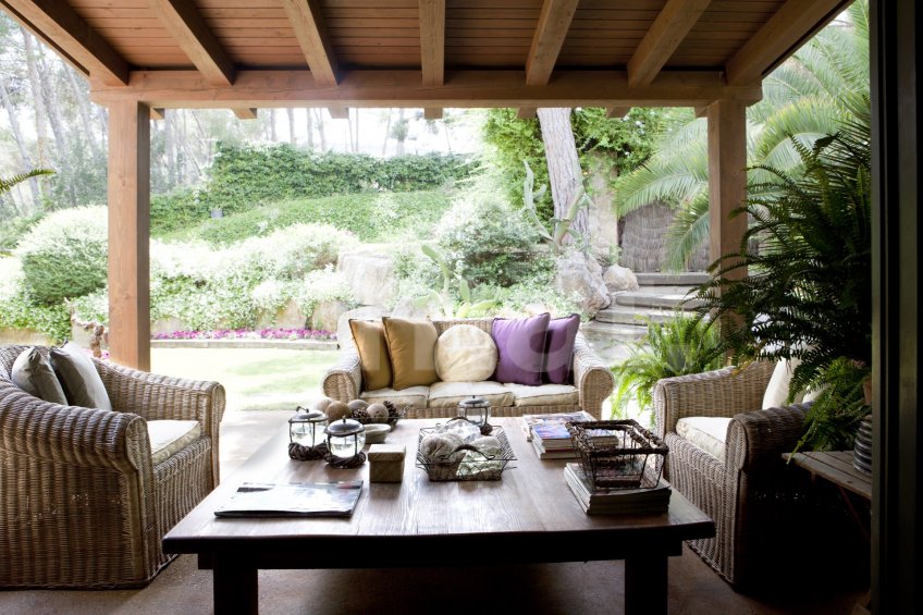 Masia d'estil toscanes a Collserola -14